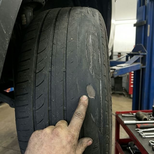 Desgaste irregular de pneu antes do alinhamento